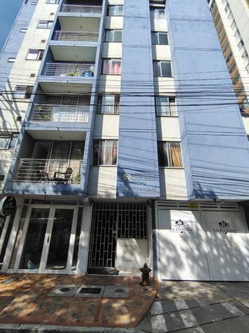 APARTAMENTO en ARRIENDO en CENTRO