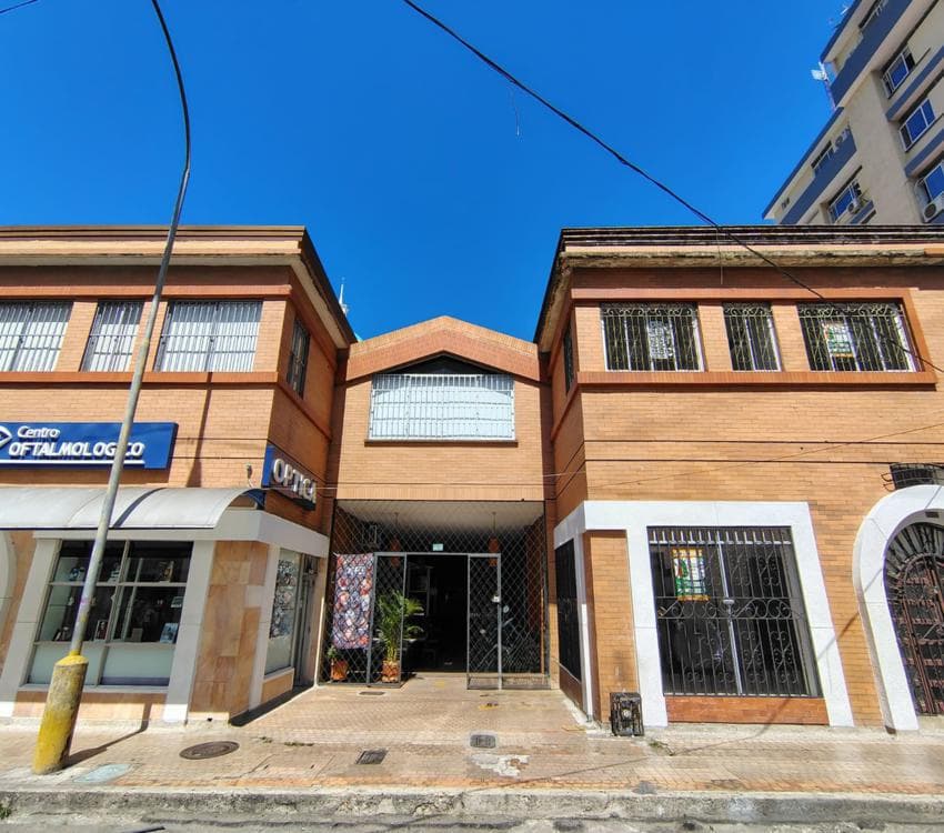 LOCAL en ARRIENDO en CENTRO