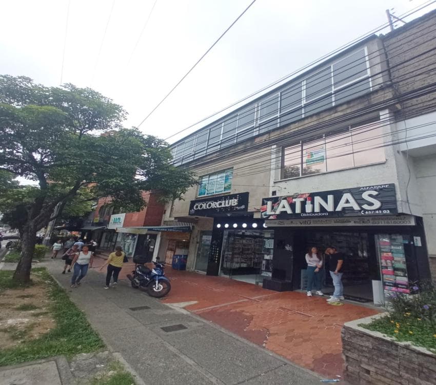 OFICINA en ARRIENDO en CABECERA