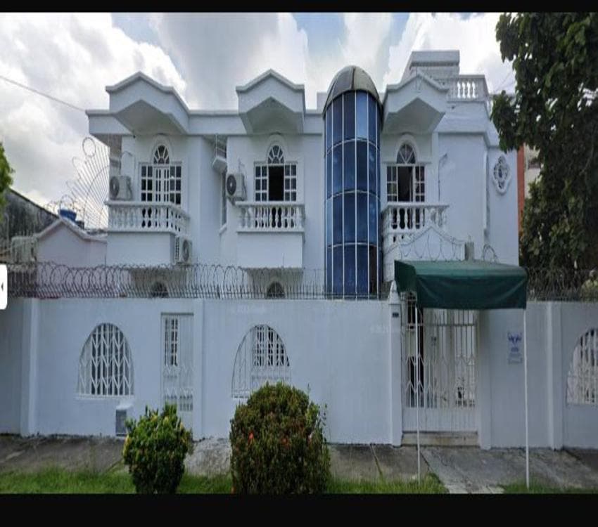 CASA-NEGOCIO en ARRIENDO en .
