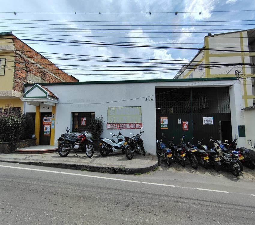 BODEGA en ARRIENDO en CENTRO