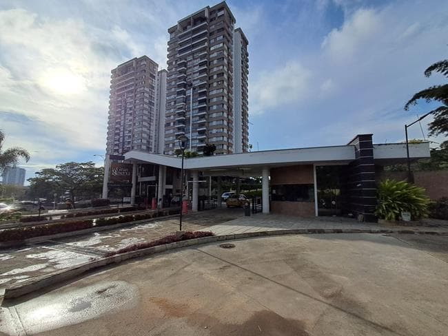 APARTAMENTO en ARRIENDO en LAGOS DEL CACIQUE