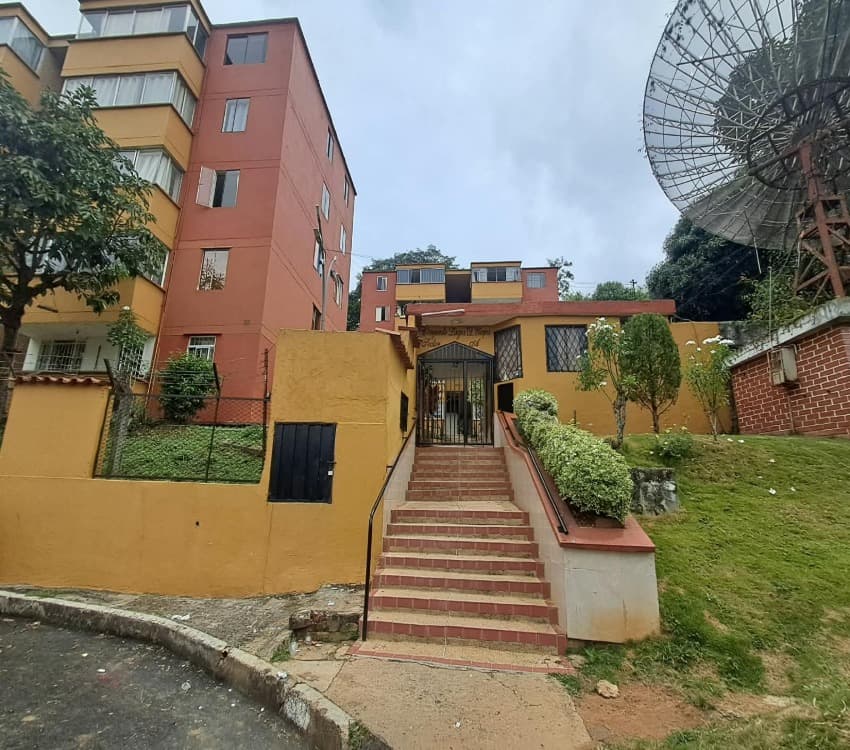 APARTAMENTO en ARRIENDO en LAGOS IV